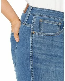 Madewell Curvy Roadtripper Supersoft Skinny Jeans in Monroe Wash: Button-Front Edition -Madewell Shop A1ZRpekAf8L. AC SR736920